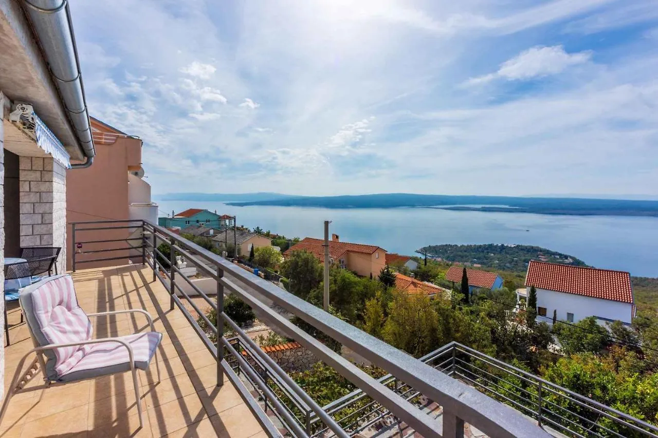 Apartment In Dramalj 39040