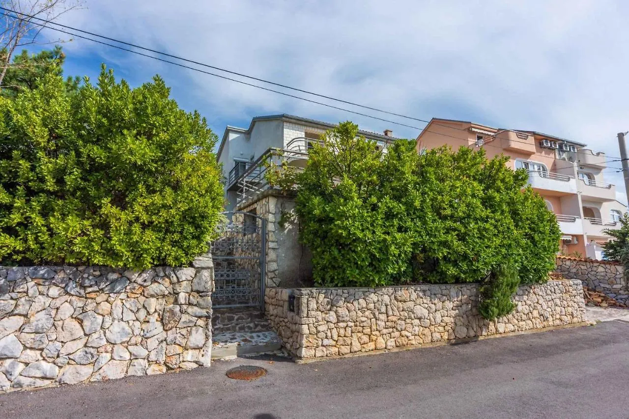 Apartment In Dramalj 39040